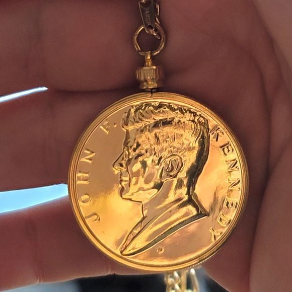 Vintage JFK Framed Gold Plated Bronze Commemorative1961 Innagural Coin - Picture 5 of 8